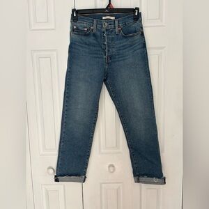 Levi's Mid-Wash Wedgie Straight Jeans